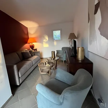 Maison Le Prunier Avec Piscine - Domaine E Di Nyaraló *